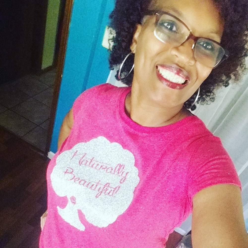Meet your Posher, Monique